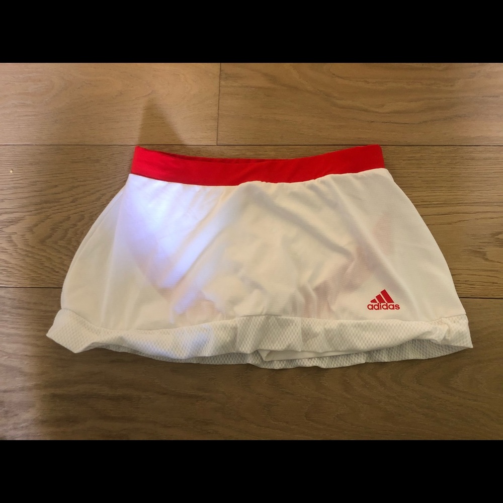 NWOT ADIDAS TENNIS SKIRT